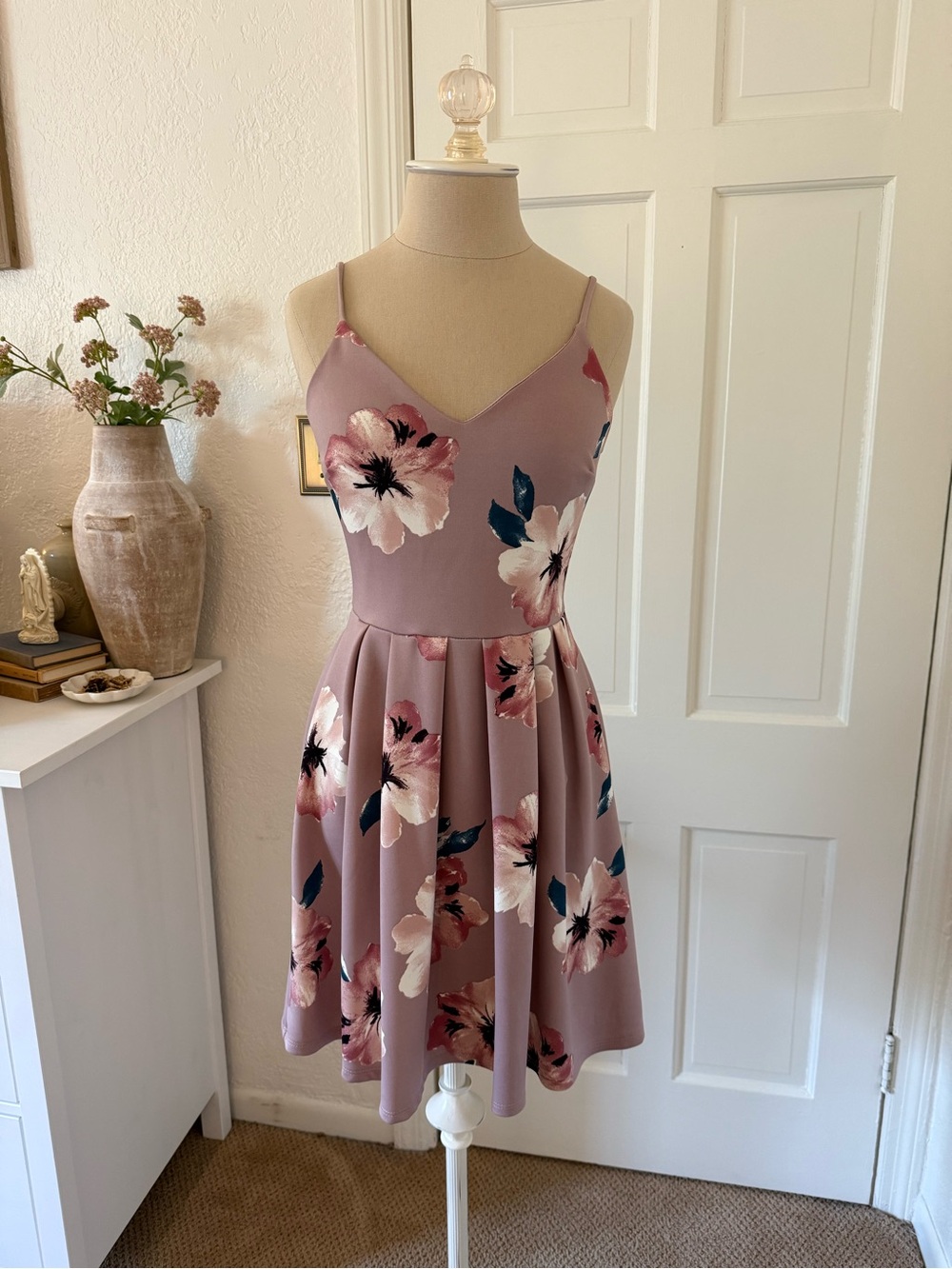 Francesca’s Floral Fit & Flare Spaghetti Strap Dress - Dusty Mauve